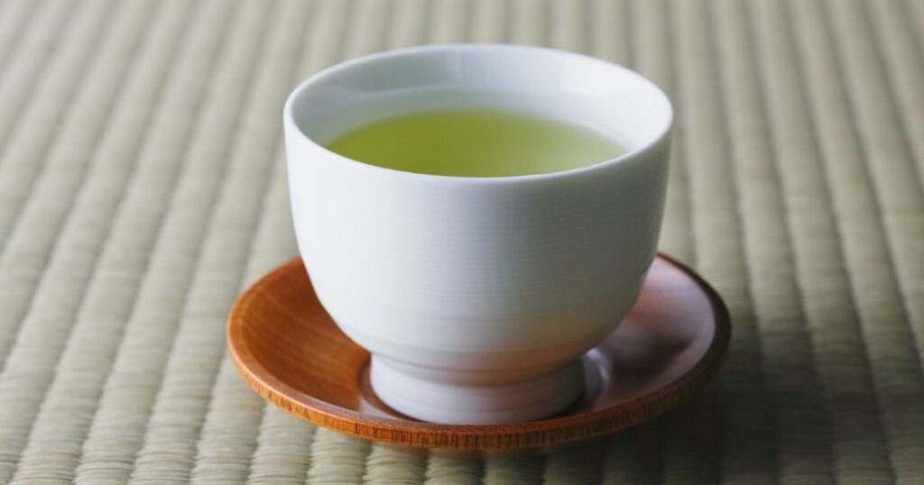 Sencha (煎茶) : le grand classique du thé vert japonais